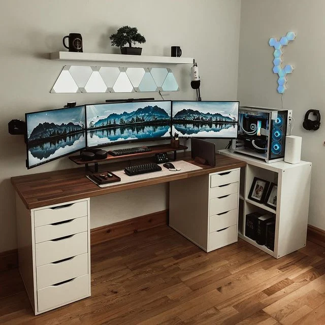 Gaming Setup Ideas triple monitor setup 2